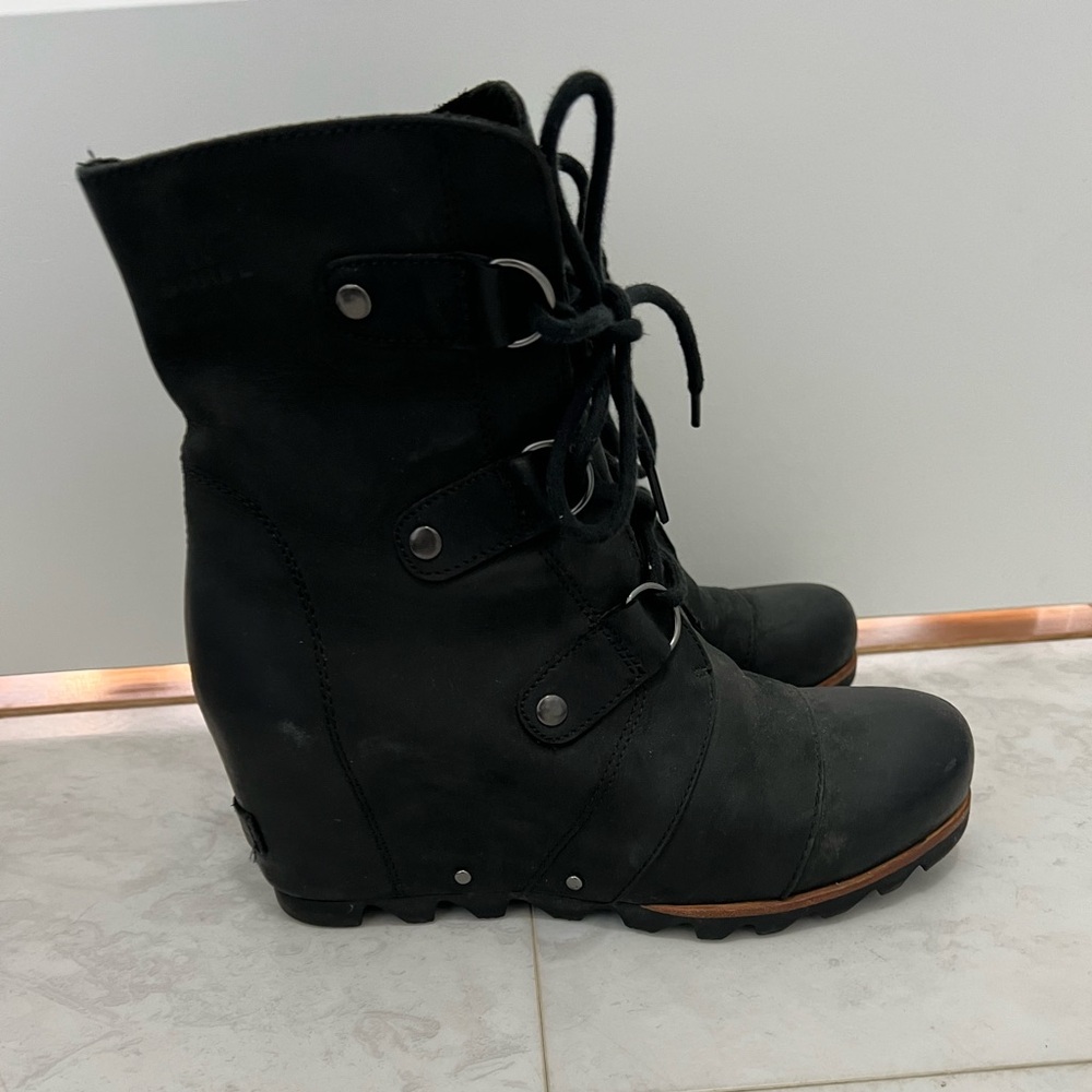 Sorel Women's Black Wedge Boots